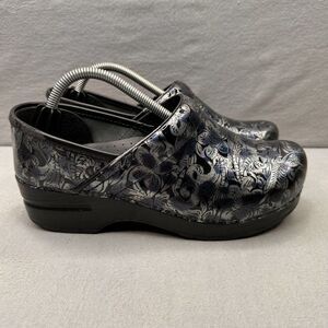 Dansko Professional Womens Size 37 (6.5-7) Clog Blue Floral Patent Leather